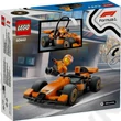 F1 pilóta McLaren versenyautóval