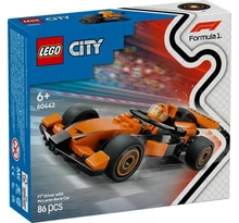 F1 pilóta McLaren versenyautóval F1 pilóta McLaren versenyautóval