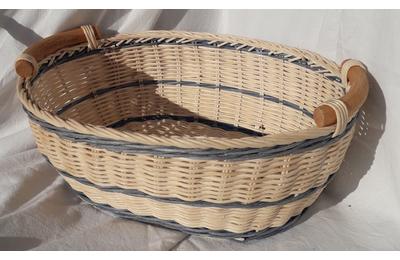 Ovális rattan kosár - kék csíkos
